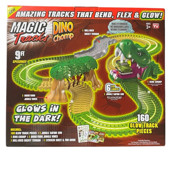 Magic Tracks Dino Chomp - Glow in the Dark Tracks - Picture 2 of 5